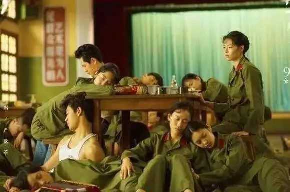 如何评价冯小刚导演的电影《芳华》？-激流网