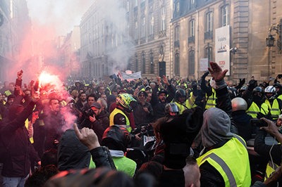 法国“黄马甲”运动：社会问题重回政治中心-激流网