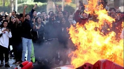 罢课放火烧学校，法国中学生熊孩子加入黄马甲运动-激流网