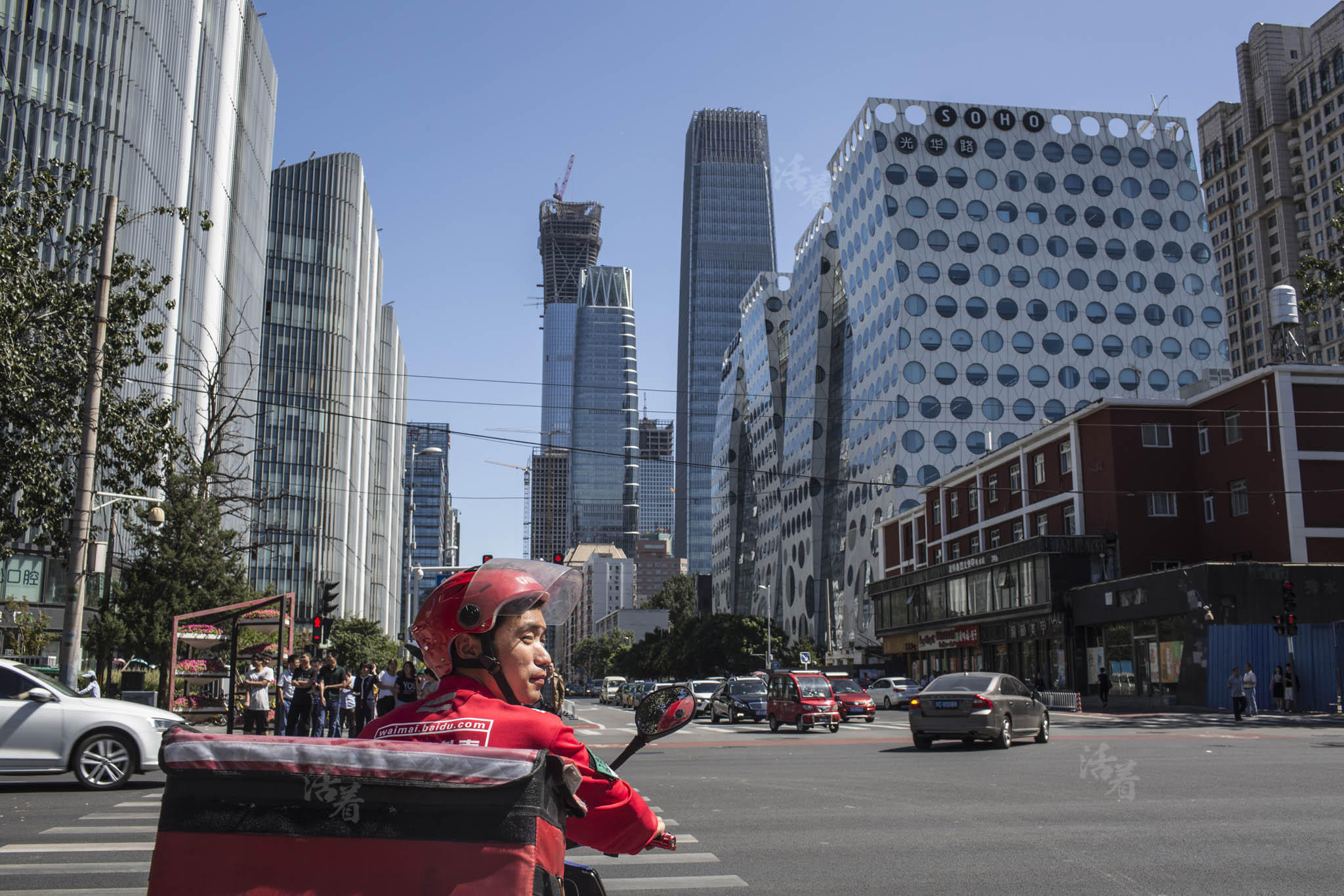 北京CBD外卖小哥蜗居城中村：大高楼和我们没关系-激流网