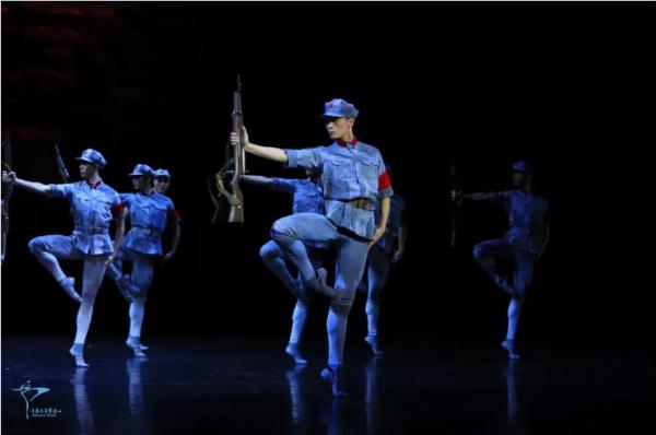 前奏一起，北京观众就在舞剧《闪闪的红星》里找到共鸣-激流网
