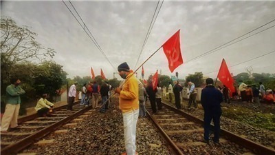 世界最大总罢工——印度2.5亿人参加全国罢工-激流网